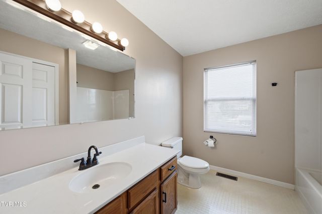 222 Old Stage Drive, Bristol, TN 37620