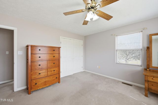 222 Old Stage Drive, Bristol, TN 37620