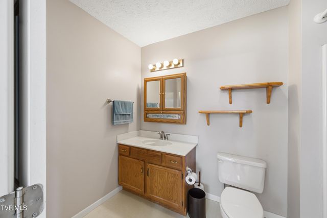 222 Old Stage Drive, Bristol, TN 37620