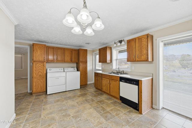 222 Old Stage Drive, Bristol, TN 37620