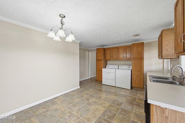 222 Old Stage Drive, Bristol, TN 37620