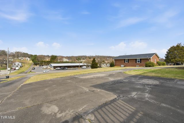 222 Old Stage Drive, Bristol, TN 37620