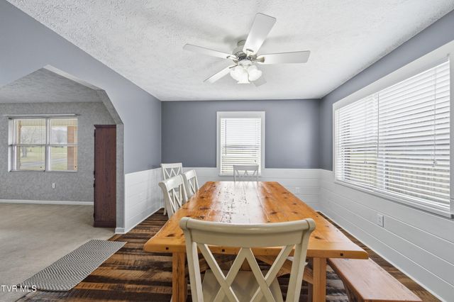 222 Old Stage Drive, Bristol, TN 37620