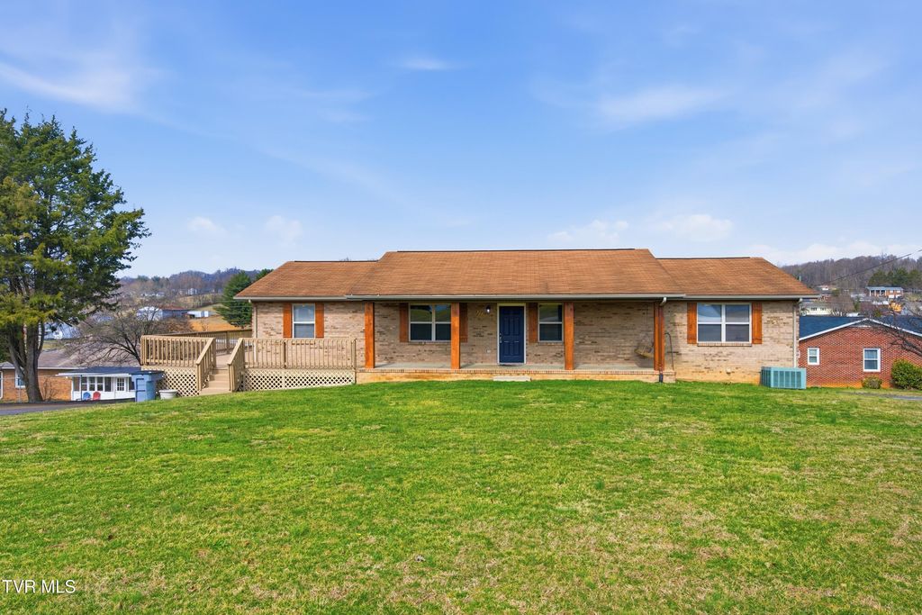 222 Old Stage Drive, Bristol, TN 37620