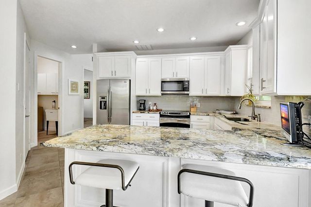 3567 Commodore Circle, Delray Beach, FL 33483