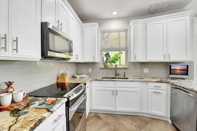 3567 Commodore Circle, Delray Beach, FL 33483