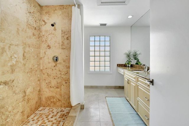 3567 Commodore Circle, Delray Beach, FL 33483