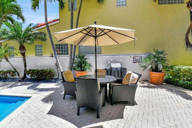 3567 Commodore Circle, Delray Beach, FL 33483