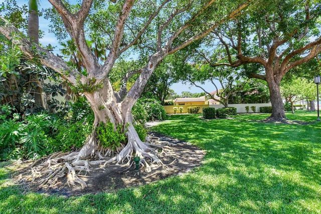 3567 Commodore Circle, Delray Beach, FL 33483