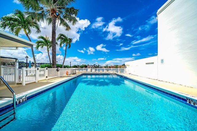 3567 Commodore Circle, Delray Beach, FL 33483