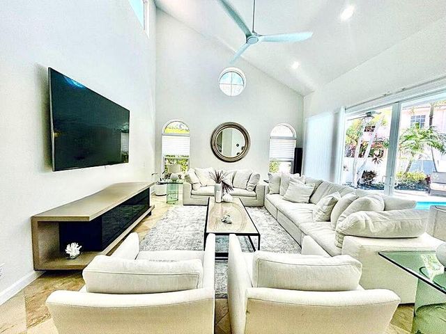 3567 Commodore Circle, Delray Beach, FL 33483