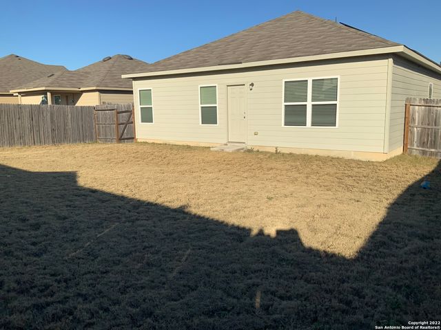 2409 Key Hole view, Converse, TX 78109