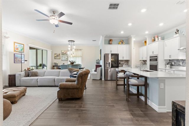 5043 SOUTHERN VALLEY LOOP, Brooksville, FL 34601