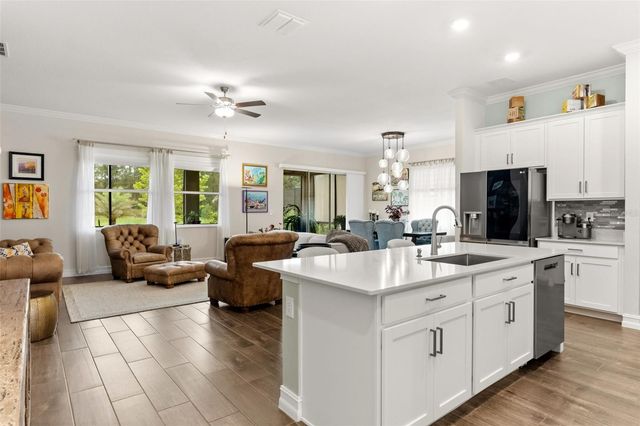 5043 SOUTHERN VALLEY LOOP, Brooksville, FL 34601