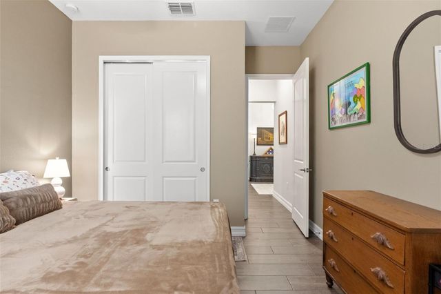 5043 SOUTHERN VALLEY LOOP, Brooksville, FL 34601