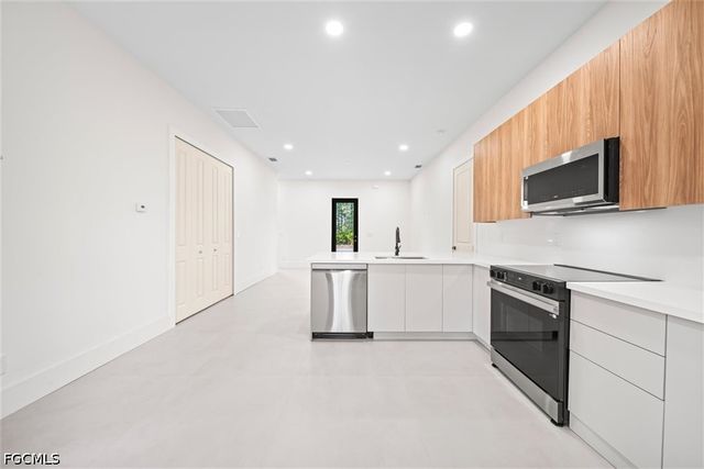 1805 W 10th ST, Lehigh Acres, FL 33972