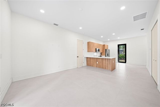 1805 W 10th ST, Lehigh Acres, FL 33972