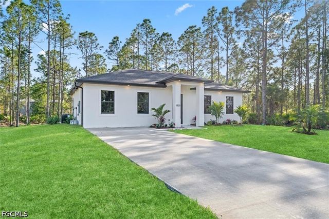 1805 W 10th ST, Lehigh Acres, FL 33972