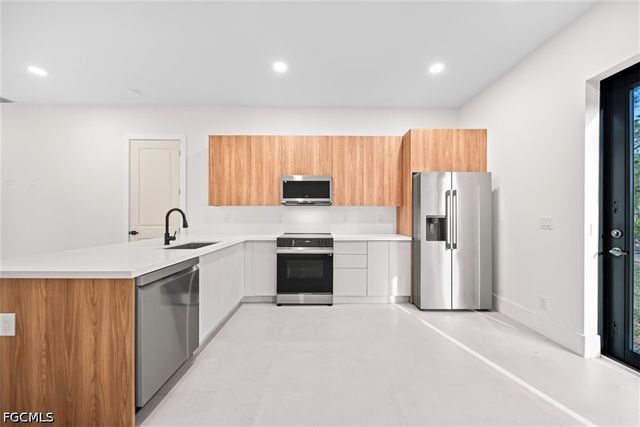 1805 W 10th ST, Lehigh Acres, FL 33972