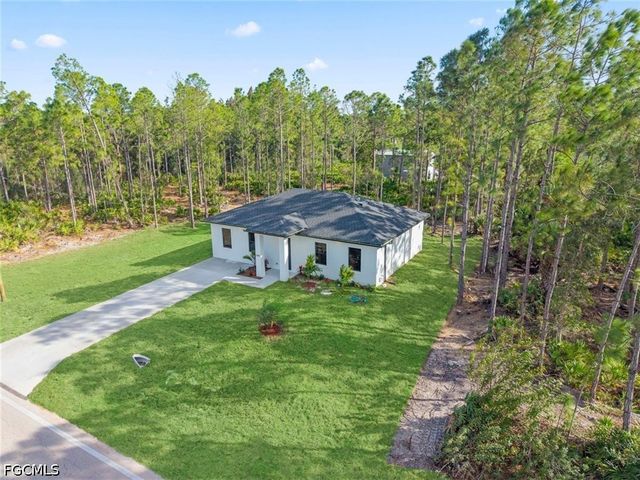 1805 W 10th ST, Lehigh Acres, FL 33972