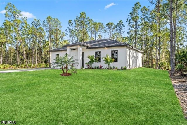 1805 W 10th ST, Lehigh Acres, FL 33972