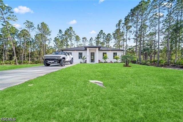 1805 W 10th ST, Lehigh Acres, FL 33972
