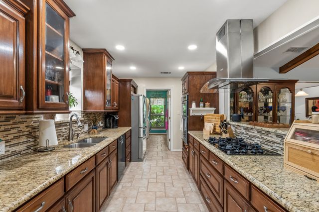 703 Horizon Drive, Murphy, TX 75094