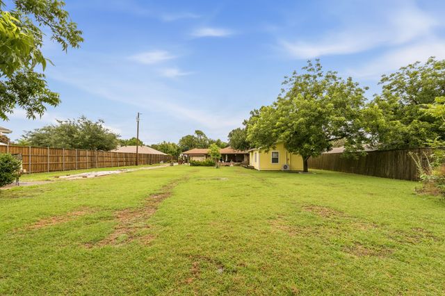 703 Horizon Drive, Murphy, TX 75094
