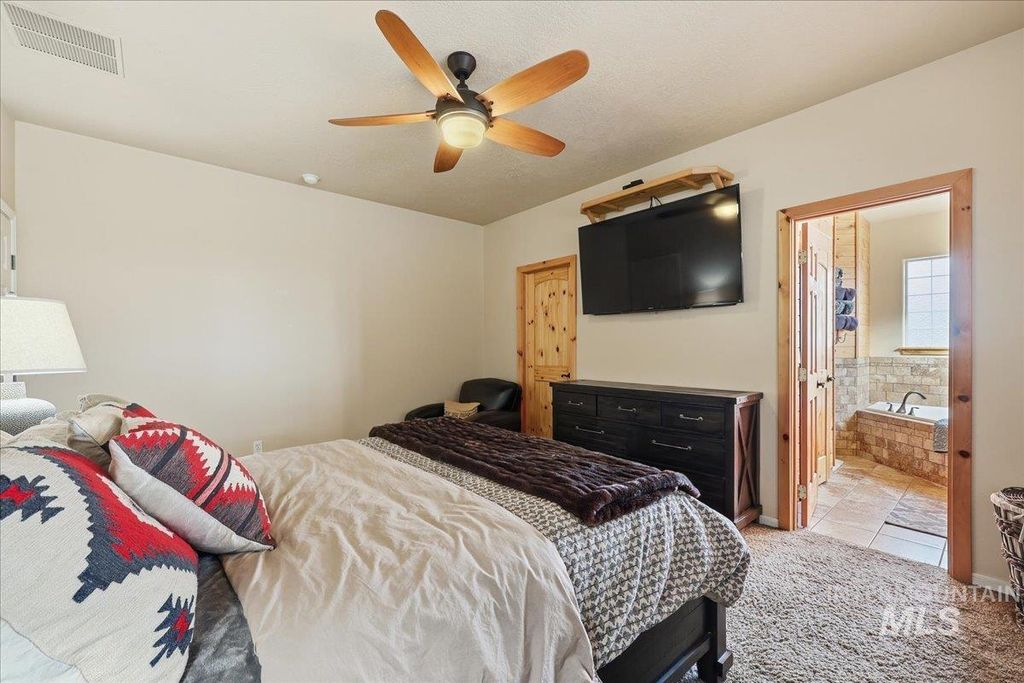 9102 W Rockstone Court, Kuna, ID 83634 photo 17