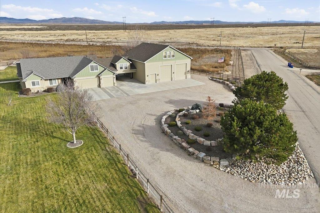 9102 W Rockstone Court, Kuna, ID 83634 photo 4