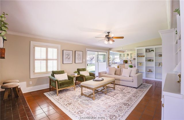 1712 Glade Street, College Station, TX 77840