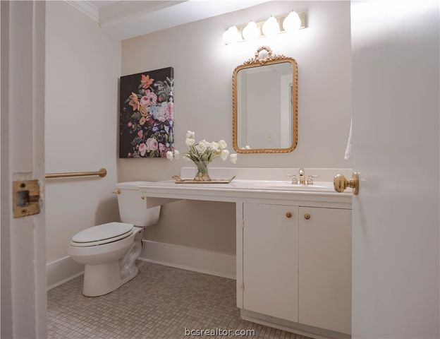 1712 Glade Street, College Station, TX 77840