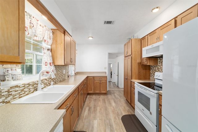 5200 NE 25TH AVENUE, Ocala, FL 34479