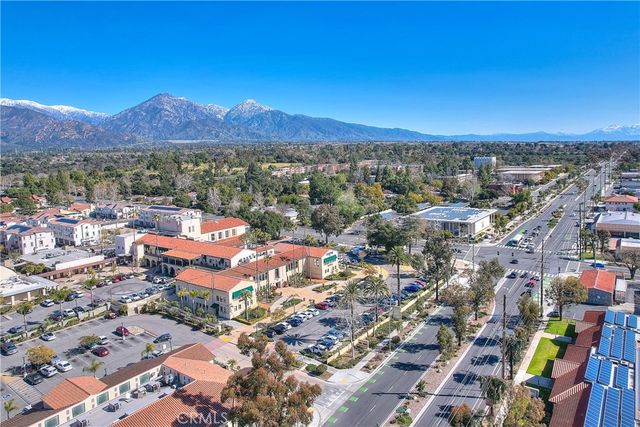 501 W Foothill Boulevard 300, Claremont, CA 91711