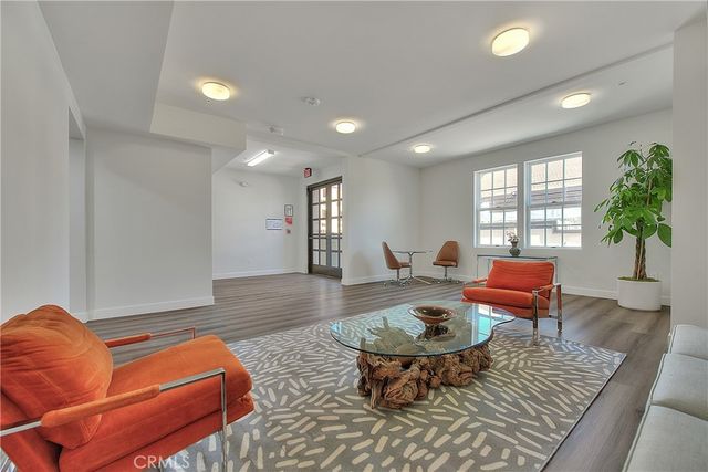 501 W Foothill Boulevard 300, Claremont, CA 91711