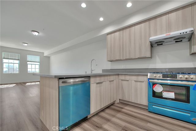 501 W Foothill Boulevard 300, Claremont, CA 91711