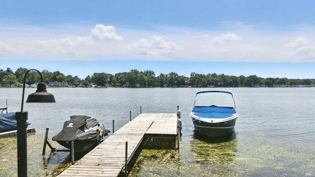 15 Ems B40d Lane, Leesburg, IN 46538