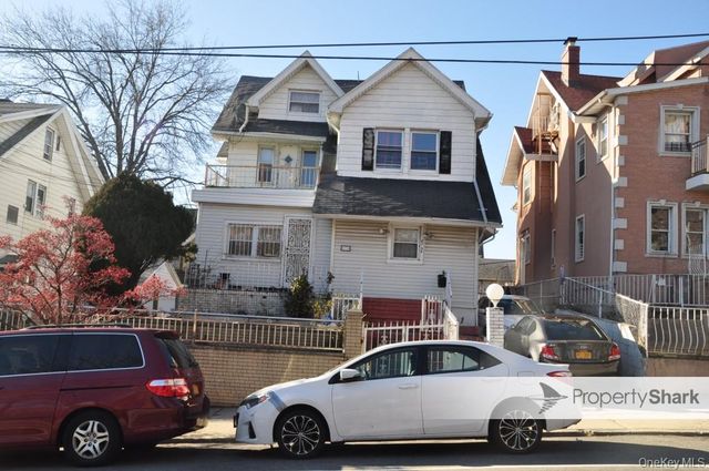 8734 169th Street, Jamaica, NY 11432
