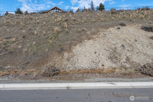 270 Crystal View Drive, Chelan, WA 98816