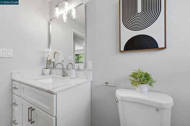 3307 Ahern Ct, Richmond, CA 94803
