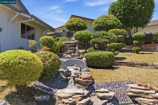 3307 Ahern Ct, Richmond, CA 94803
