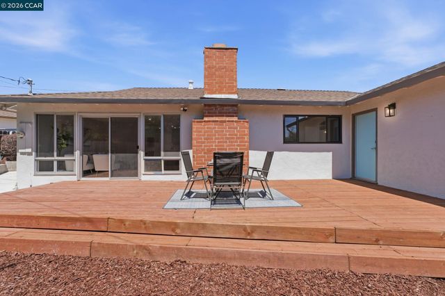 3307 Ahern Ct, Richmond, CA 94803