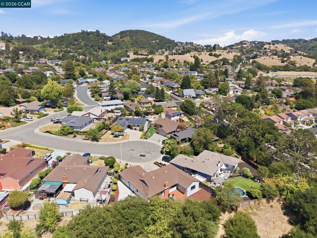 3307 Ahern Ct, Richmond, CA 94803