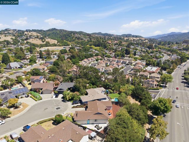 3307 Ahern Ct, Richmond, CA 94803