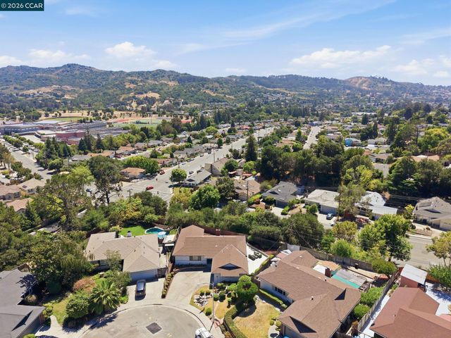 3307 Ahern Ct, Richmond, CA 94803