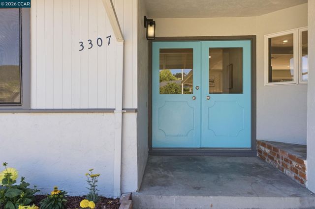 3307 Ahern Ct, Richmond, CA 94803
