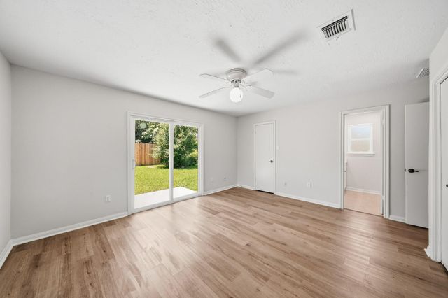 13703 Fernhill Drive, Sugar Land, TX 77498