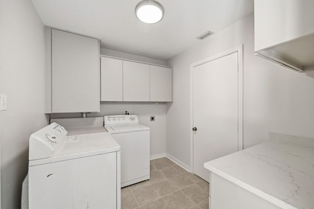 13703 Fernhill Drive, Sugar Land, TX 77498