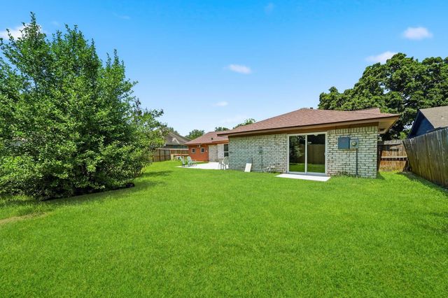13703 Fernhill Drive, Sugar Land, TX 77498