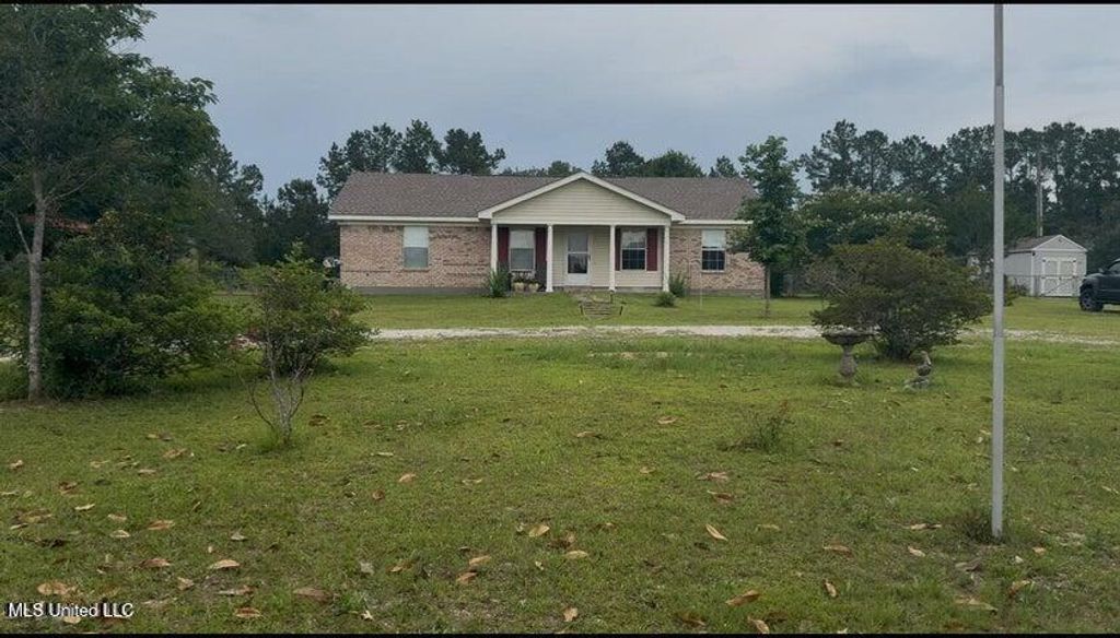 6130 Road 541, Kiln, MS 39556